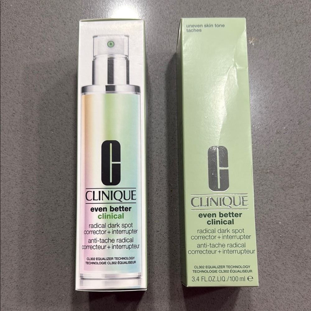 Clinique Even Better Clinical Dark Spot Corrector - Green and White